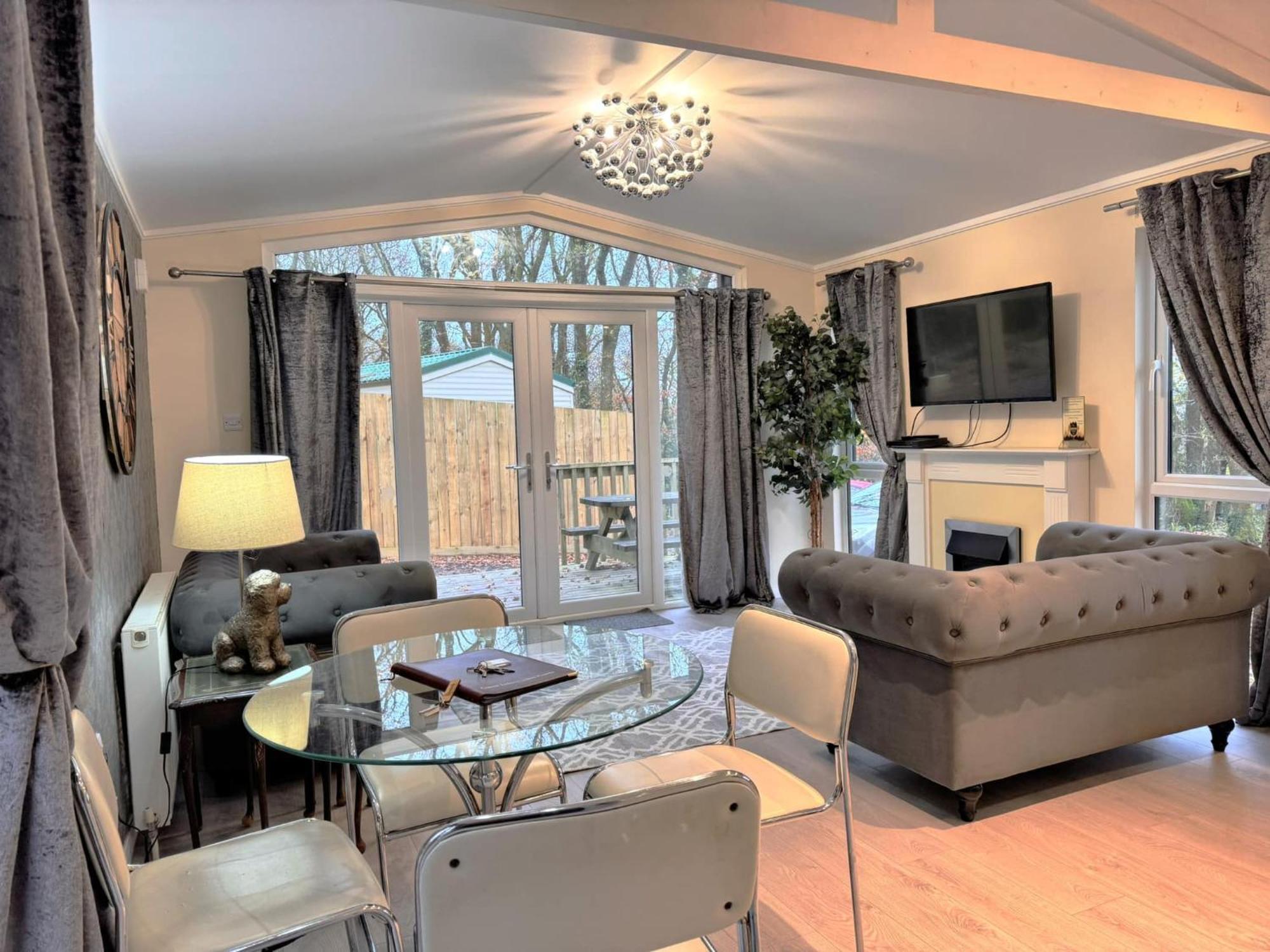 Welsh Villa-Hot Tub-Tenby-Carmarthen-Forestsetting Dış mekan fotoğraf